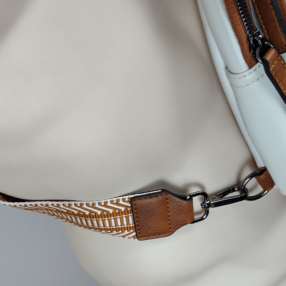 CLUCI Crossbody Sling Bags for Women White Leather Travel And Strap Zip Up - Picture 4 of 15